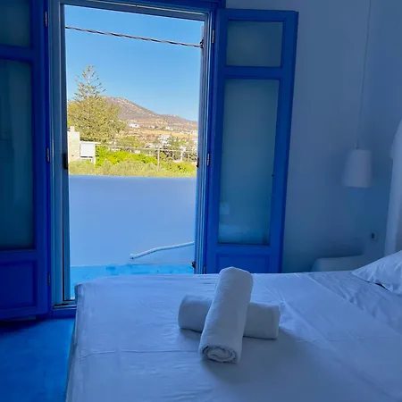 Serene Blanc, Paros *