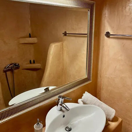 Serene Blanc, Paros Alikí