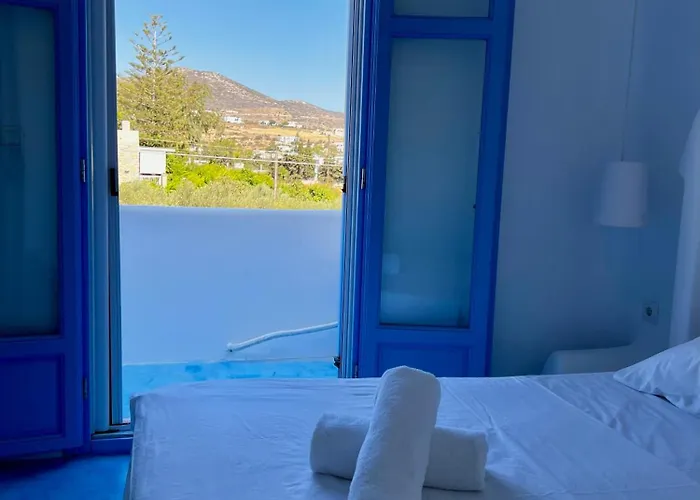 Serene Blanc, Paros *